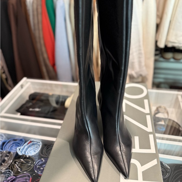 Arezzo Elegant Black Boots - Picture 6 of 12